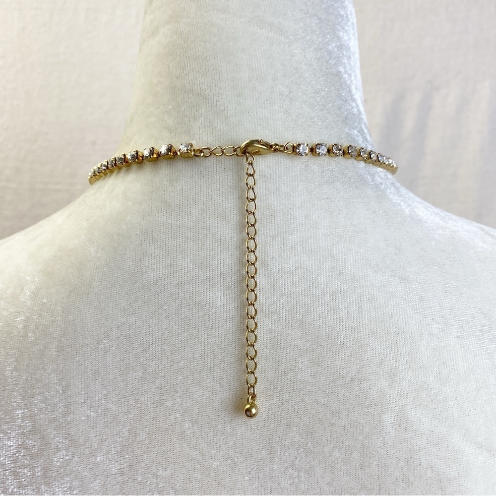 Single strand clear rhinestones in gold tone  necklace - Picture 3 of 5